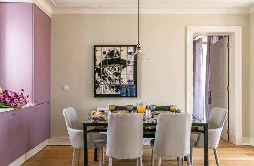 Location Lisbonne : Chiado, charmant Appartement avec 2 chambres, balcon et vue!