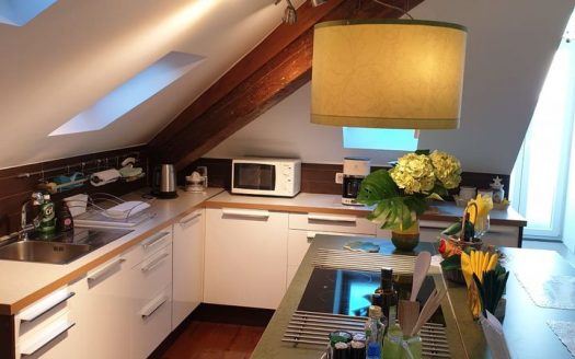 Localização: Lisboa – Lindo espaço aberto em frente ao Time Out Market Lisboa