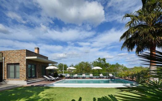 Location: Algarve – Alcantarilha