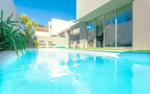 Location au Sud de Lisbonne, Maison contemporaine lumineuse à 5 min de la plage et avec Piscine privé