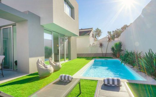 Location au Sud de Lisbonne, Maison contemporaine lumineuse à 5 min de la plage et avec Piscine privé