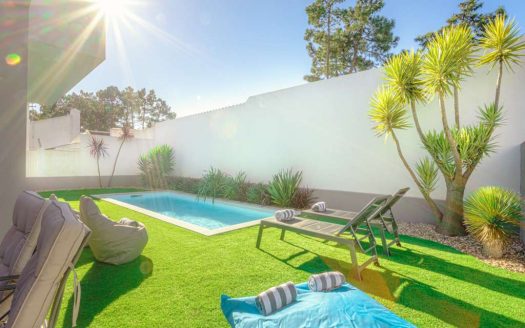 Location au Sud de Lisbonne, Maison contemporaine lumineuse à 5 min de la plage et avec Piscine privé