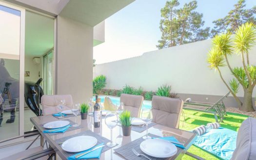 Location au Sud de Lisbonne, Maison contemporaine lumineuse à 5 min de la plage et avec Piscine privé