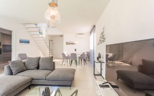 Location au Sud de Lisbonne, Maison contemporaine lumineuse à 5 min de la plage et avec Piscine privé