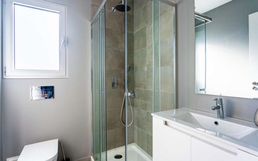 Location au Sud de Lisbonne, Maison contemporaine lumineuse à 5 min de la plage et avec Piscine privé